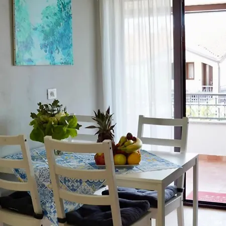 Ivo - Two Bedroom Enzo Ferienhaus Rovinj